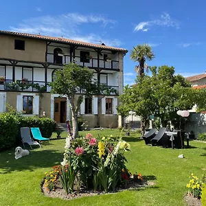La Maison D'amalaurille Pensión